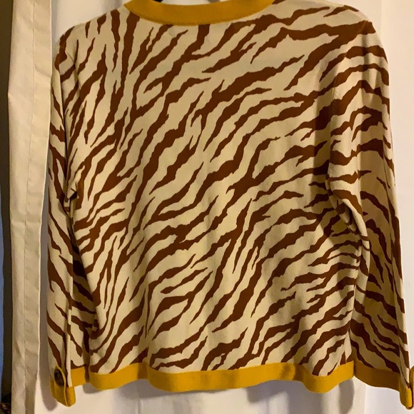 NWOT sweater - Picture 2 of 4